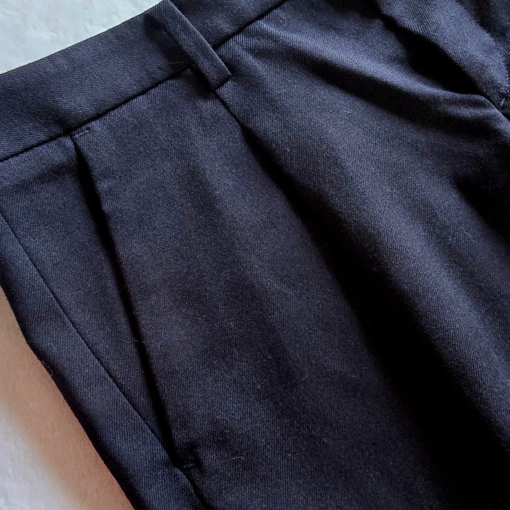 Uniqlo Womens Navy Blue Wool Blend Pleated Tailored Shorts Size 58  221-128889 - Picture 6 of 13